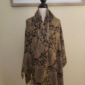 Elegant thick scarf/shawl paisley with fringe